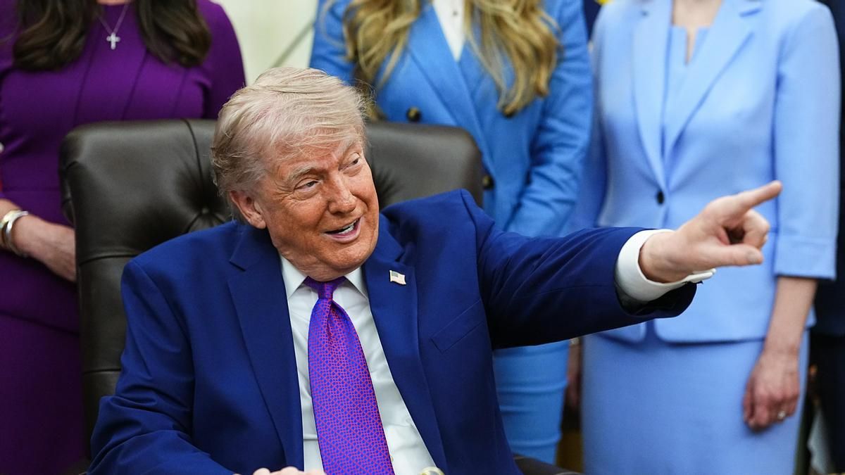 Trump afirma que Cuba «está pidiendo ayuda» y va a responder con diálogo