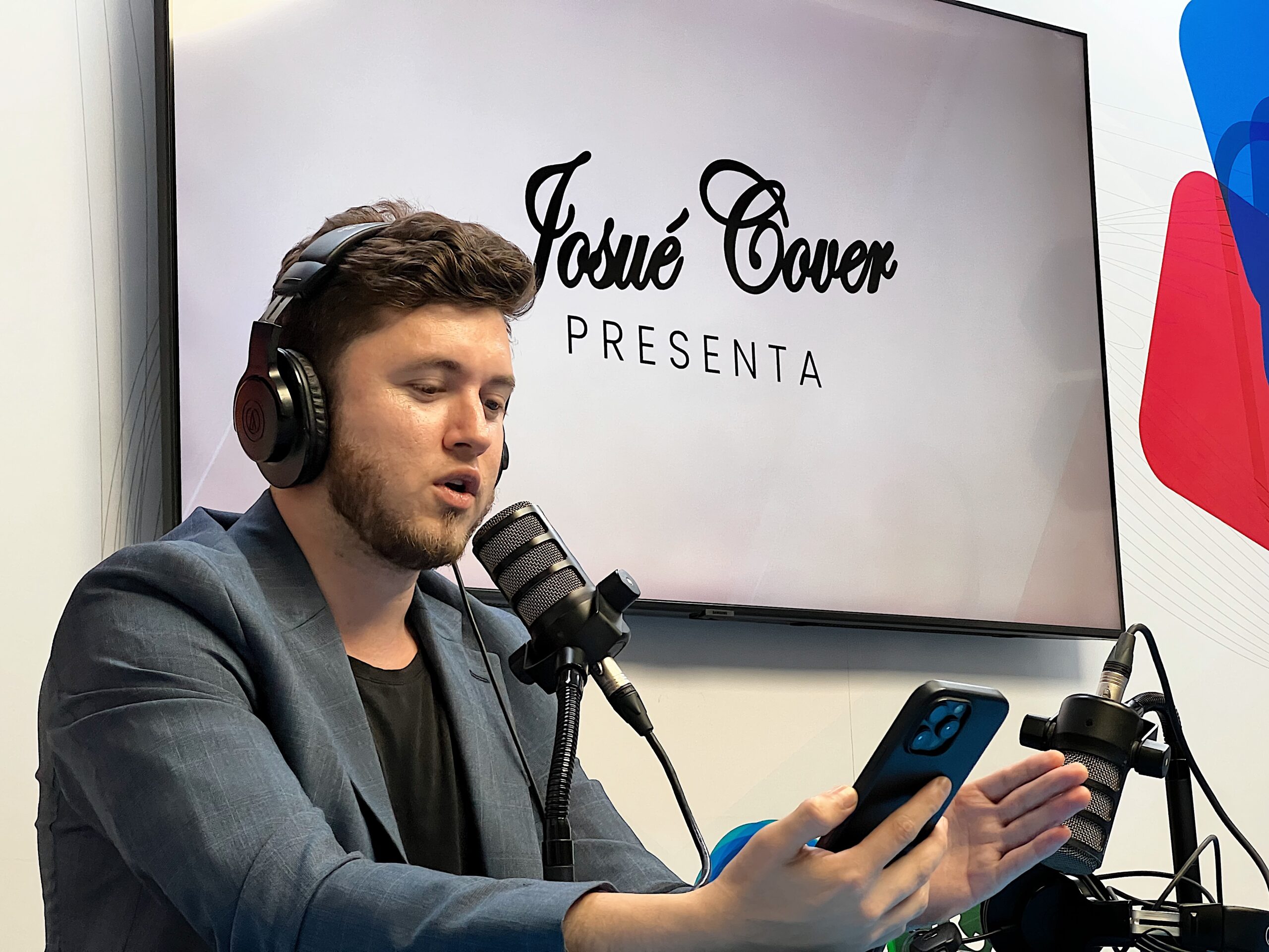 Josué Cover: el periodista hondureño que llevó la voz de Centroamérica a más de 27 países